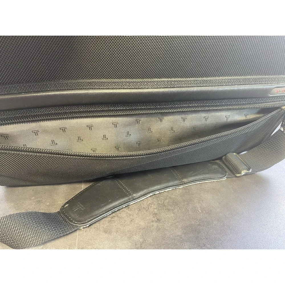 Tumi Ballistic Nylon Briefcase/Carry on with Split Travel Toiletry Kit-22154D4‎